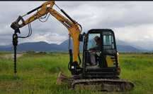Inchiriez miniexcavator 1.6t pentru spatii inguste