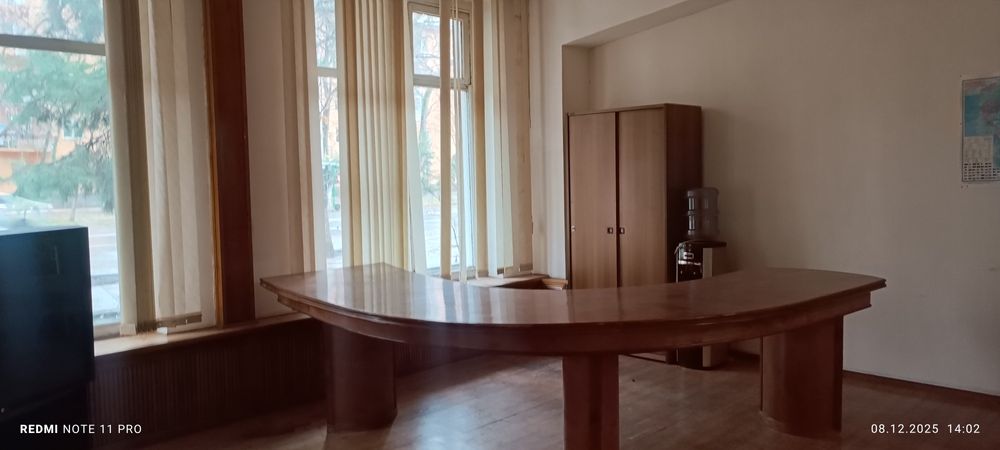 Сдаётся 140м2, 4 комнаты. У парка им. Фуркат. на долгий срок.