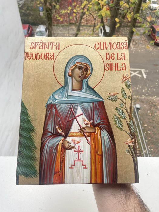 Vând icoane pictate manual