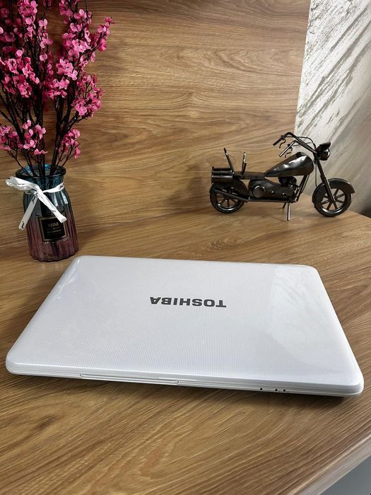 Toshiba Satellite c855 - 1tu