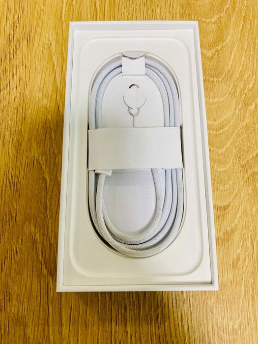 ЧИСТО НОВ !!! Apple iPhone 16, 128GB, 5G, Teal