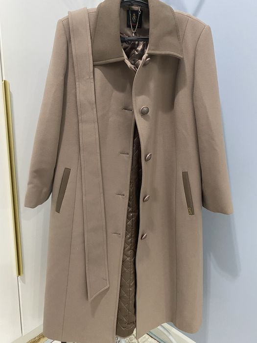 Продам пальто осеннее