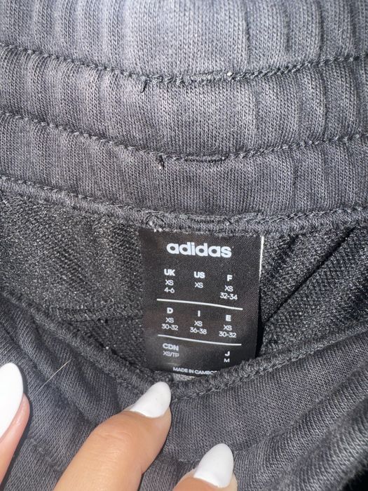 Adidas анцунг женски