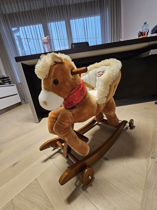 Căluț pe roți/balansoar