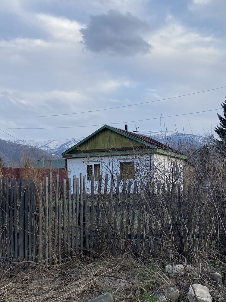 Сдаю дом на долгий срок семейной паре .