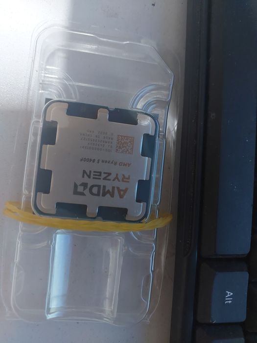 Продам процессор AMD Ryzen 5 8400F