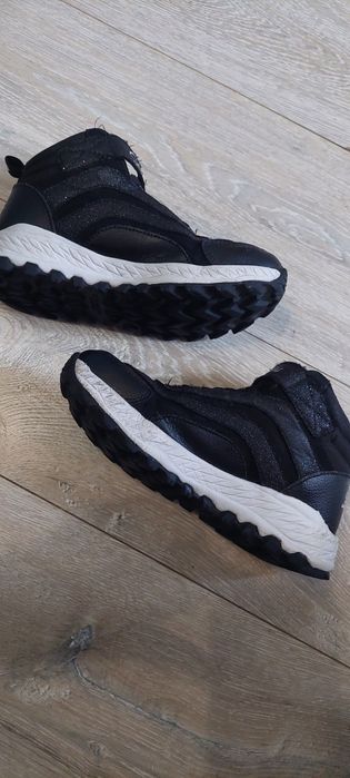 Ghete skechers, mărimea 32