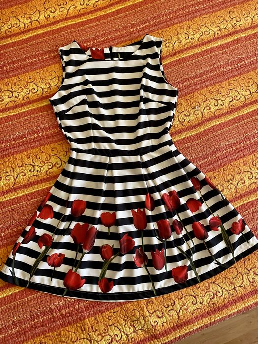 Разперена къса рокля S размер