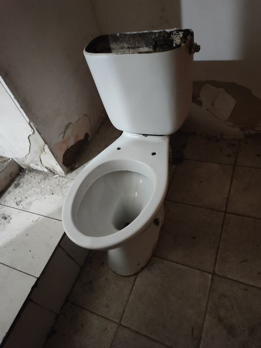 Унитаз продам для строителей