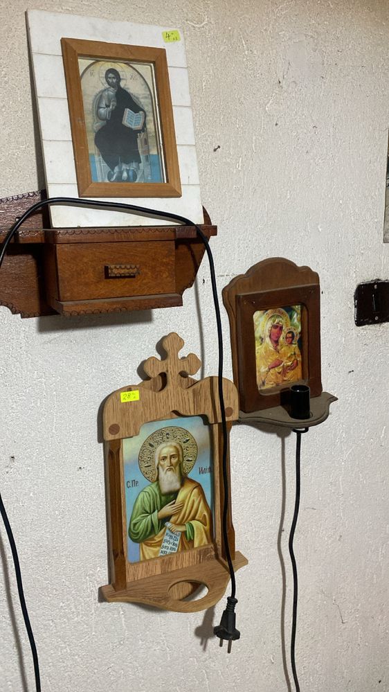 Дървени икони иконостаси