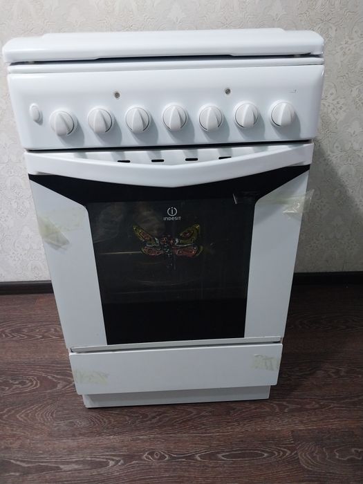 Продам газ плиту