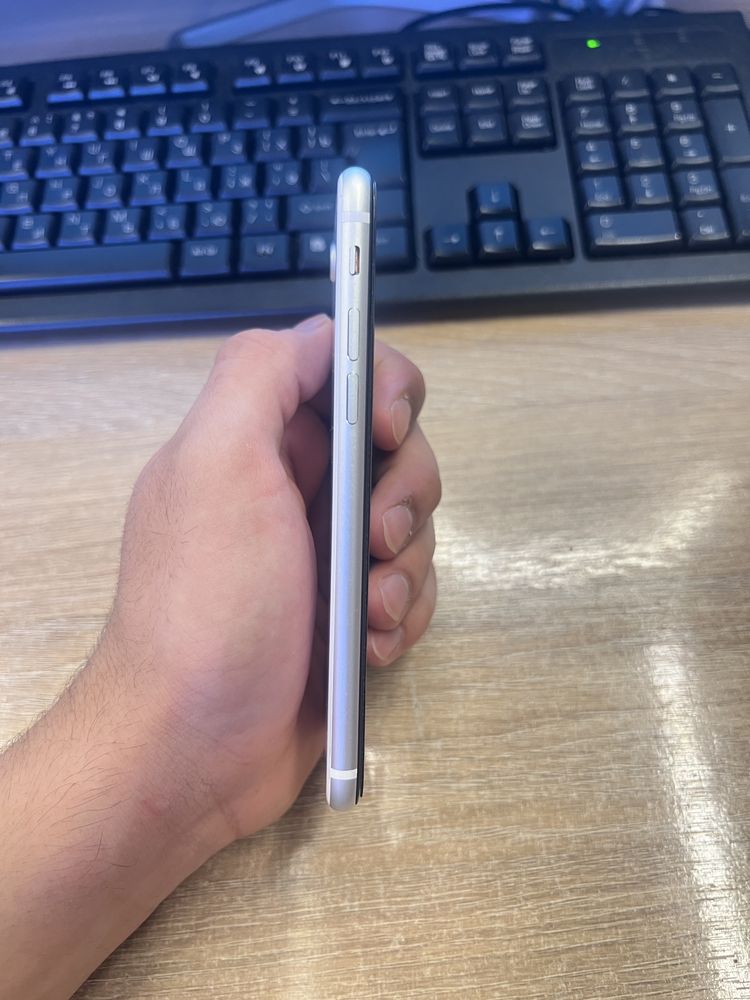 iPhone SE 2gen 2020
