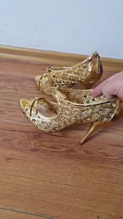 Sandale pantofi Prada original okazie