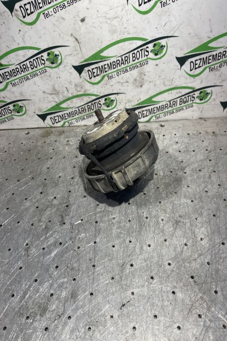 Tampon motor A 639 241 0413 Mercedes-Benz Vito W639 (facelift)