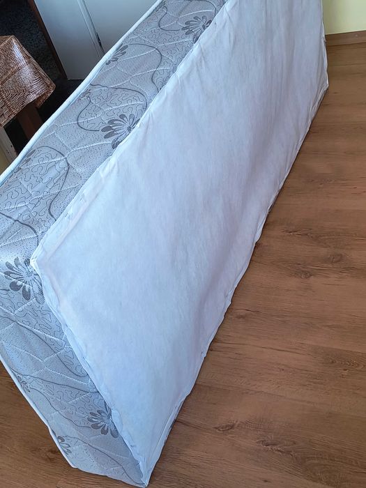 легло   с матрак за общо  60 лева в Бургас