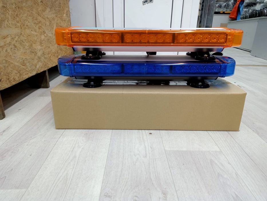 Мигалка проблесковые маячок маячки для спецтехники скорая помощь