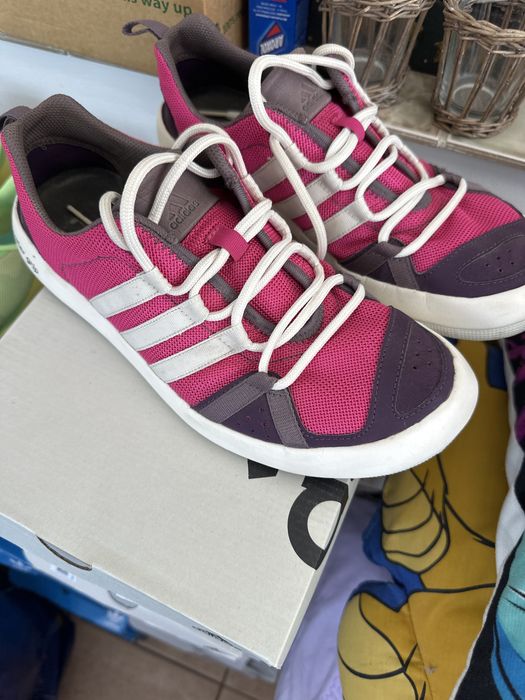 Adidasi water grip