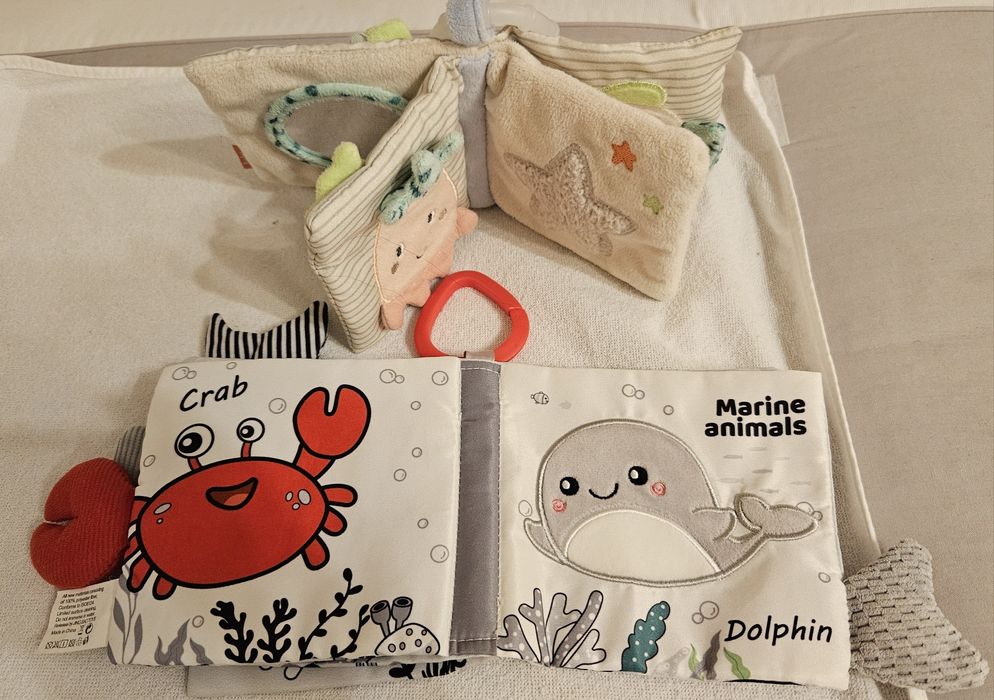 Carti senzoriale bebelusi