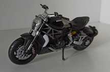Macheta motocicleta Ducati xDiavel S negru - Bburago 1/18
