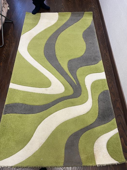 Срочно продам ковры размер 2,5*1