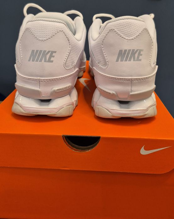 Încălțăminte sport Nike Reax 8