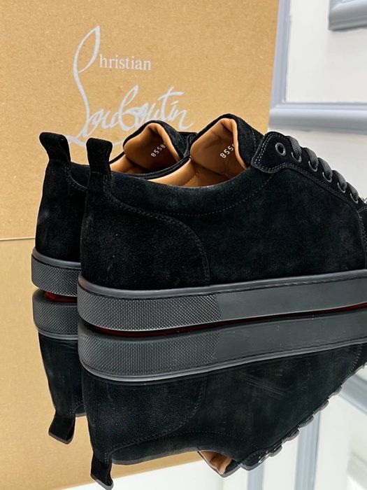 Adidasi Christian Louboutin ! POZE 100% reale