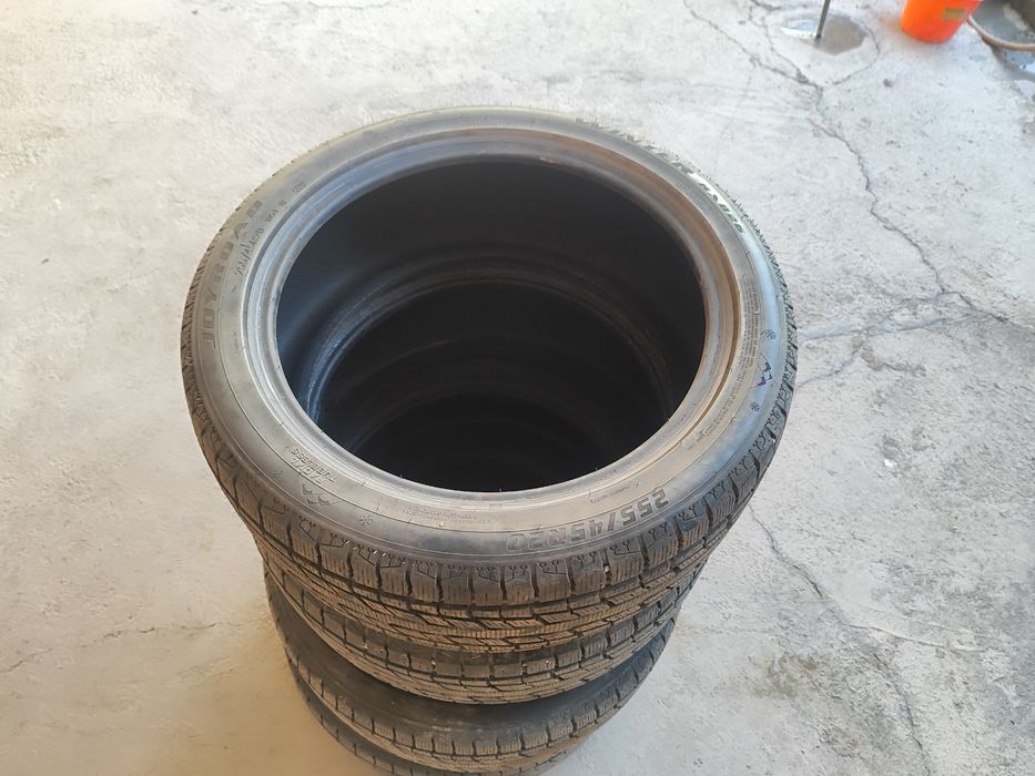 Зимние шиный r 20