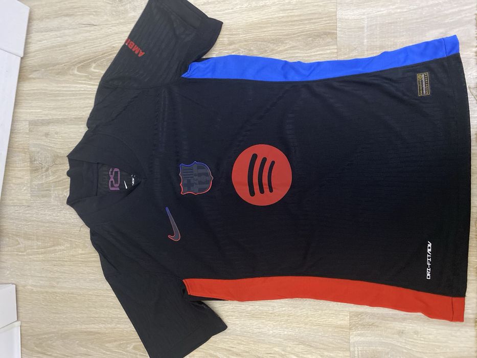 Футбольная форма “FC Barcelona” 2025 (черная, новая, L размер)