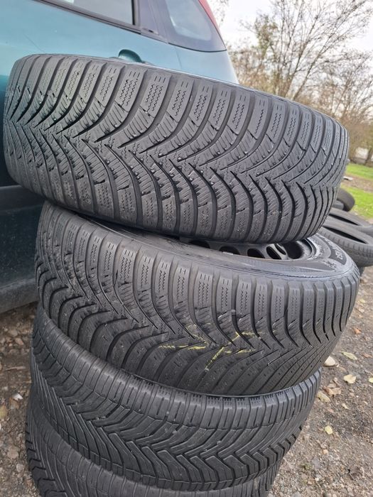 Vand 4 roti +capace R 16 vw passat b6 anvelope 205 55 16 iarna