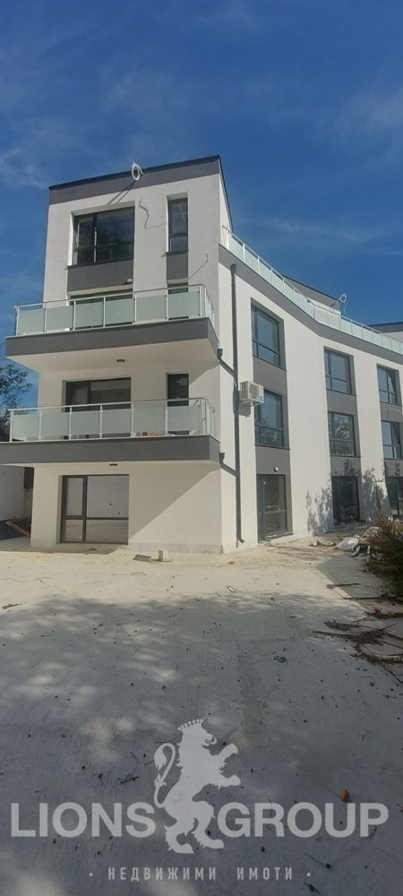 Продава се Едностаен апартамент в Варна, Виница - 60 кв.м за 1084 €/кв.м - Снимка #9