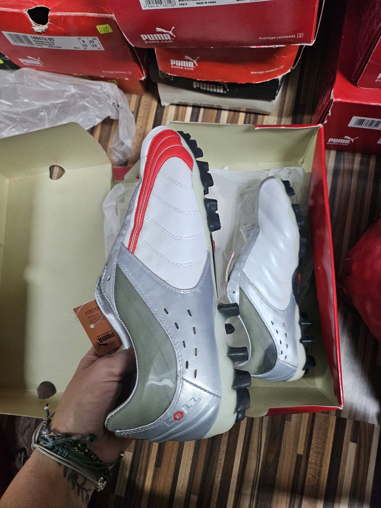 Нови бутони Puma от затворен спортен магазин 44 номер, стелка 28.5