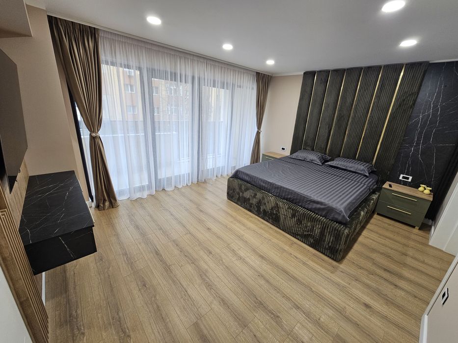 REGIM HOTELIER/TARG DE CRACIUN 2  apartamente Promenada Mall 3 Camere