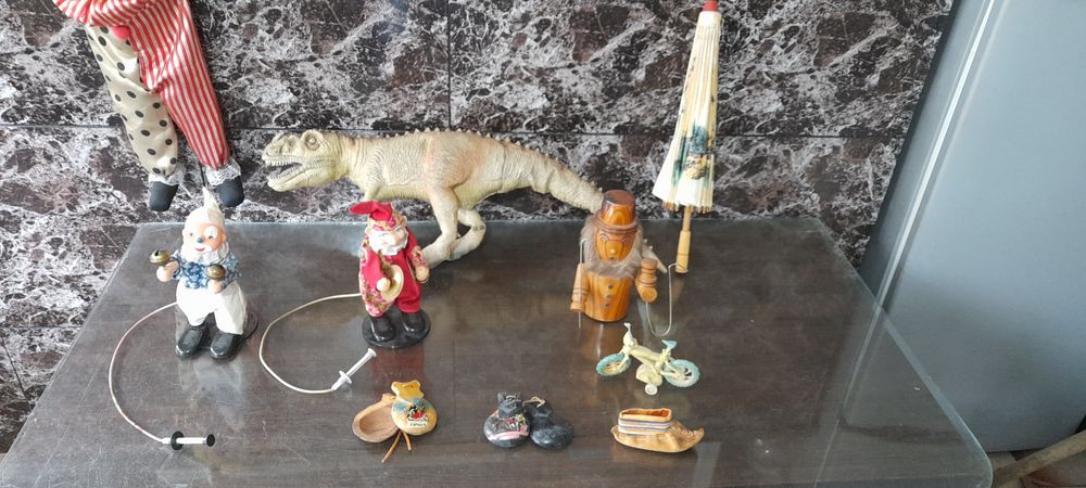 Стари играчки сувенири