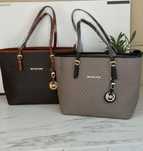 Geanta Michael Kora = Guess