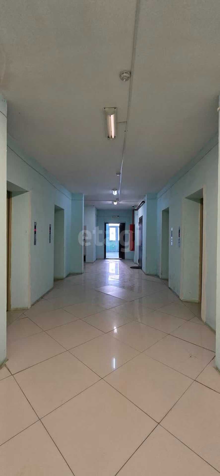 3-комн. квартира, 135.4м², р-н 11 микрорайон,