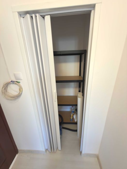 Închiriez apartament 2 camere decomandate, recent renovat – Cornisa