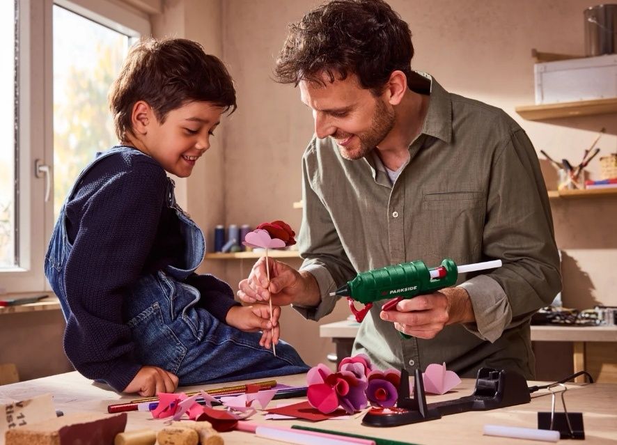 пистолет за горещ силикон Парксайд /Parkside