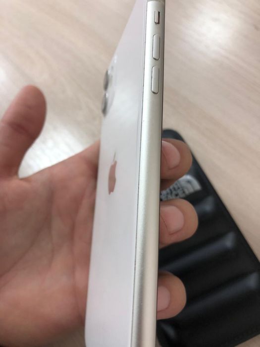 Обменяю айфон 11