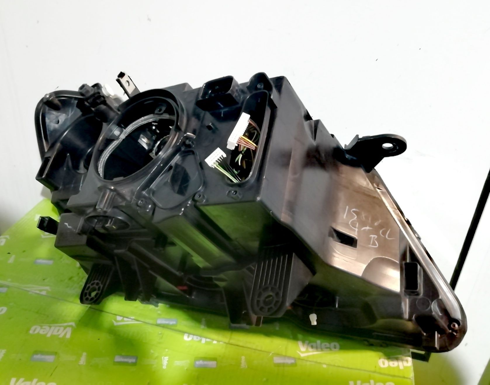 Фар Фарове за БМВ Х3 Ф25 / BMW Х3 F25 Bi-xenon.