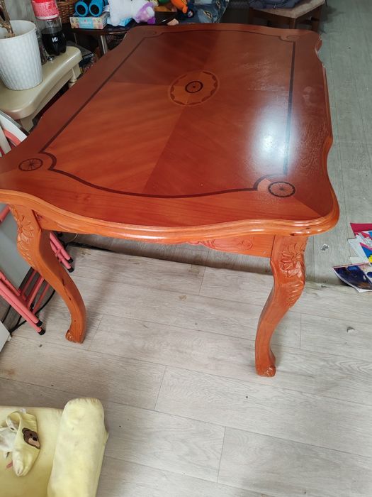 Стол  деревянный