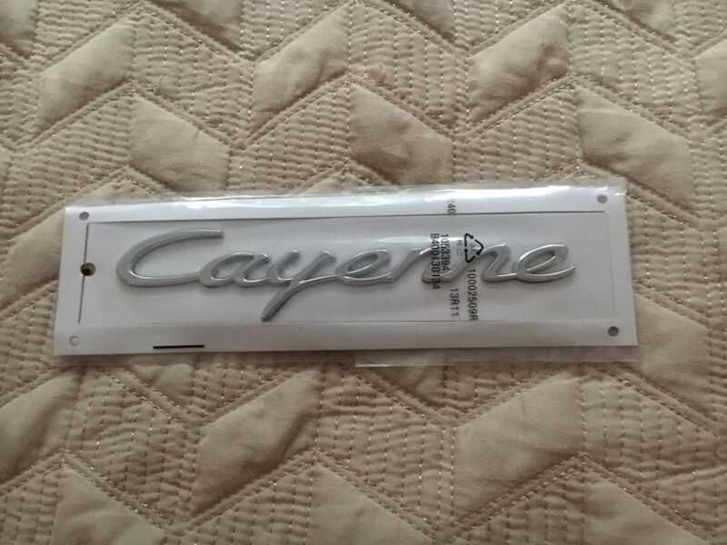 Порше Porsche Cayenne сребрист надпис емблема