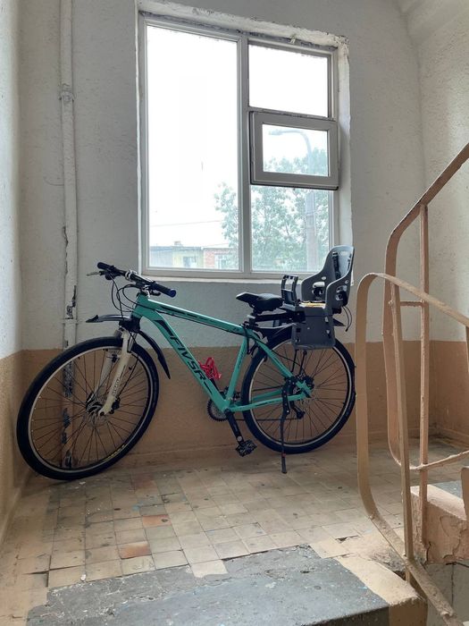 Продаётся велосипед цена 150$