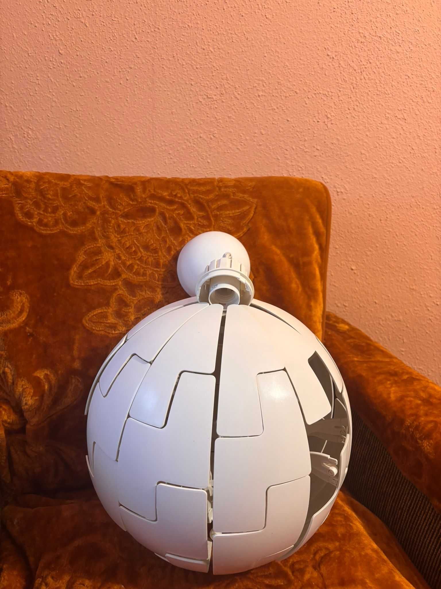 Lustra IKEA in forma de glob ALBA, extensibila