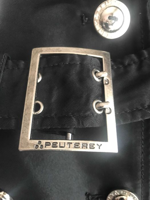 Дамски шлифер на Peuterey