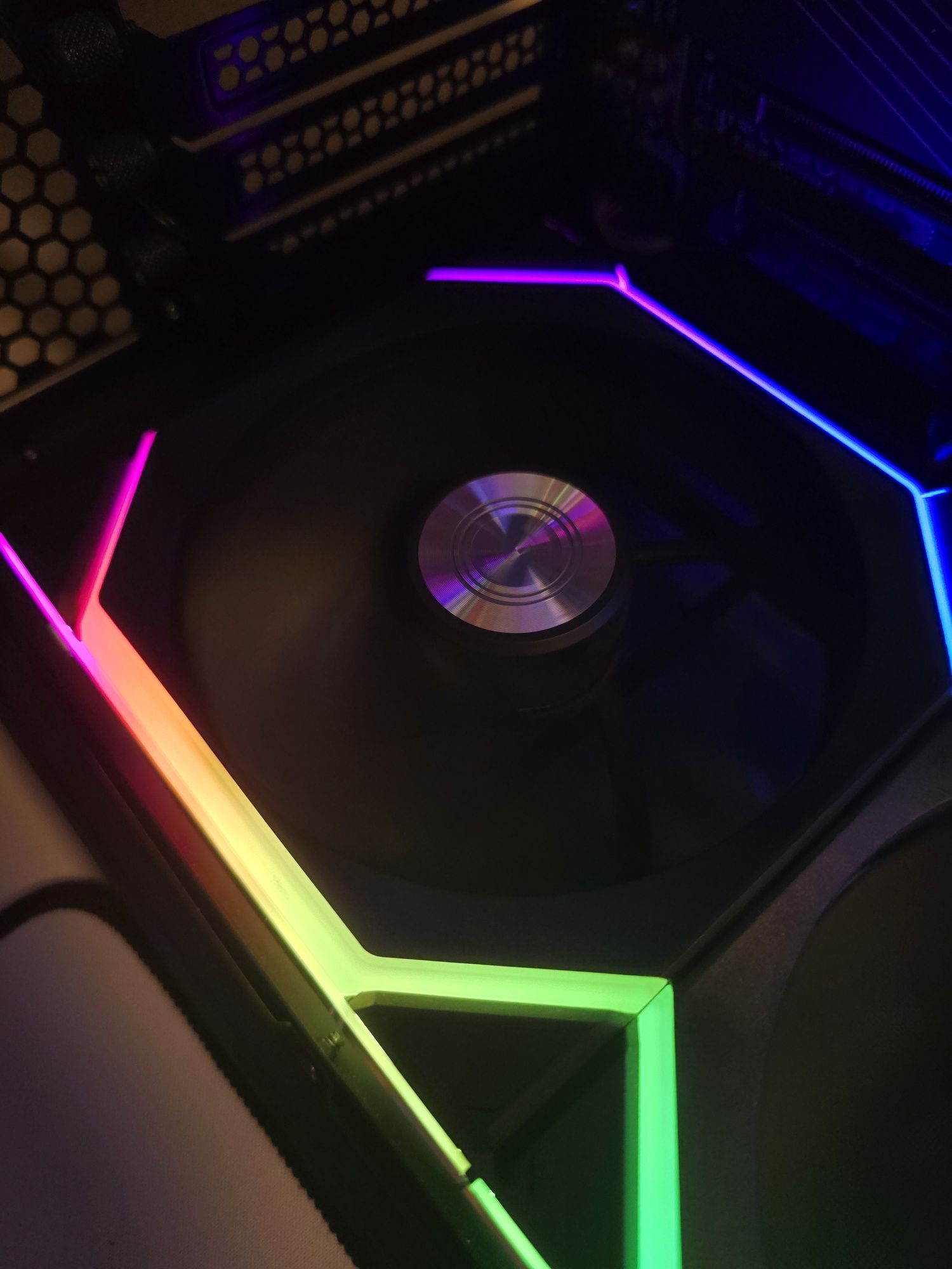 Lian Li Вентилатори UNI FAN SL120 Wireless