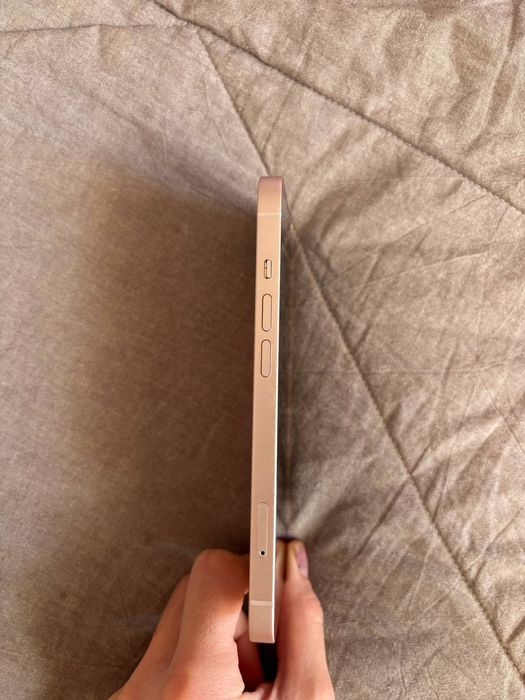 IPHONE 13 128GB розового цвета в идеальном состоянии с коробкой