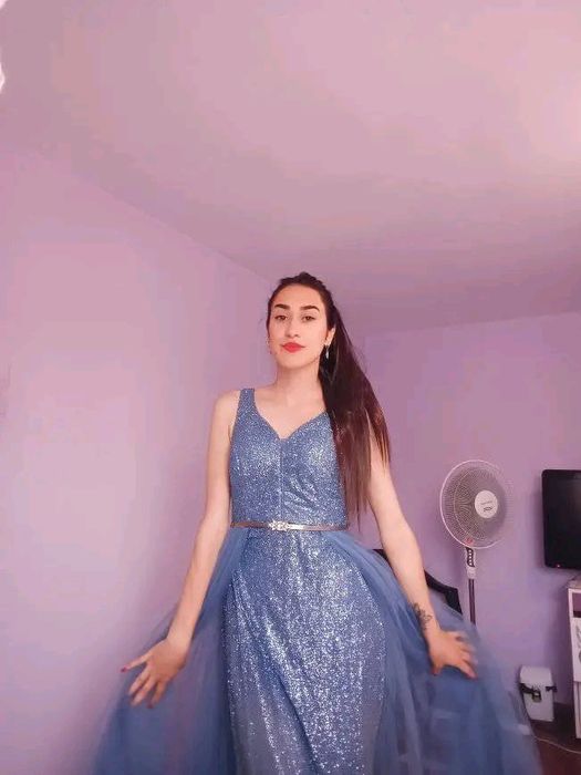 Продавам рокля за повече информация на тел номер