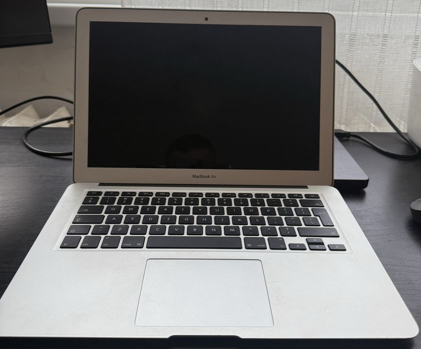 Apple MacBook Air 13" (Early 2015, модел A1466 / MacBook Air 7,2