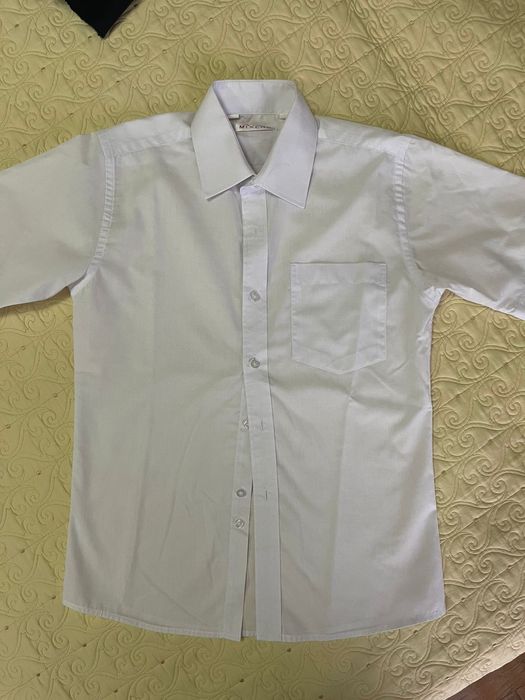 Продам школьную рубашку , в отличном состоянии, размер 10-12 лет