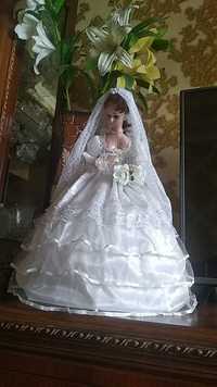 Кукла невеста в свадебном платье